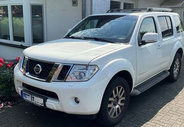 Nissan Pathfinder 220.000 km 10.800 &euro; Kirch Jesar 19230