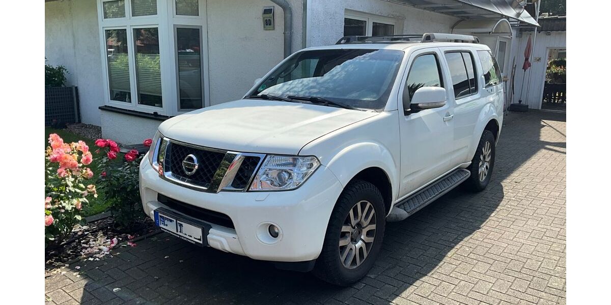 Nissan Pathfinder 220.000 km 10.800 &euro; Kirch Jesar 19230