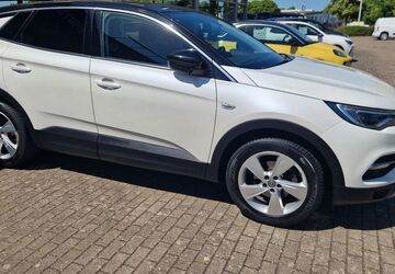 Opel Grandland (X) 100.732 km 13.990 &euro; Schwerin 19055
