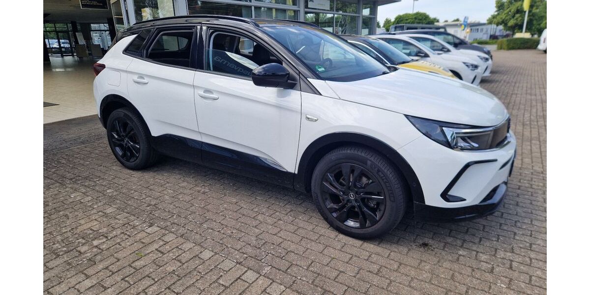 Opel Grandland (X) 41.856 km 22.990 &euro; Schwerin 19055