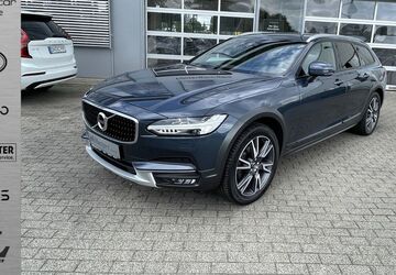 Volvo V90 Cross Country 108.000 km 26.900 &euro; Schwerin 19057