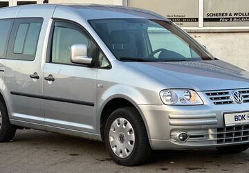 VW Caddy 196.062 km 2.850 &euro; Bandenitz 19230